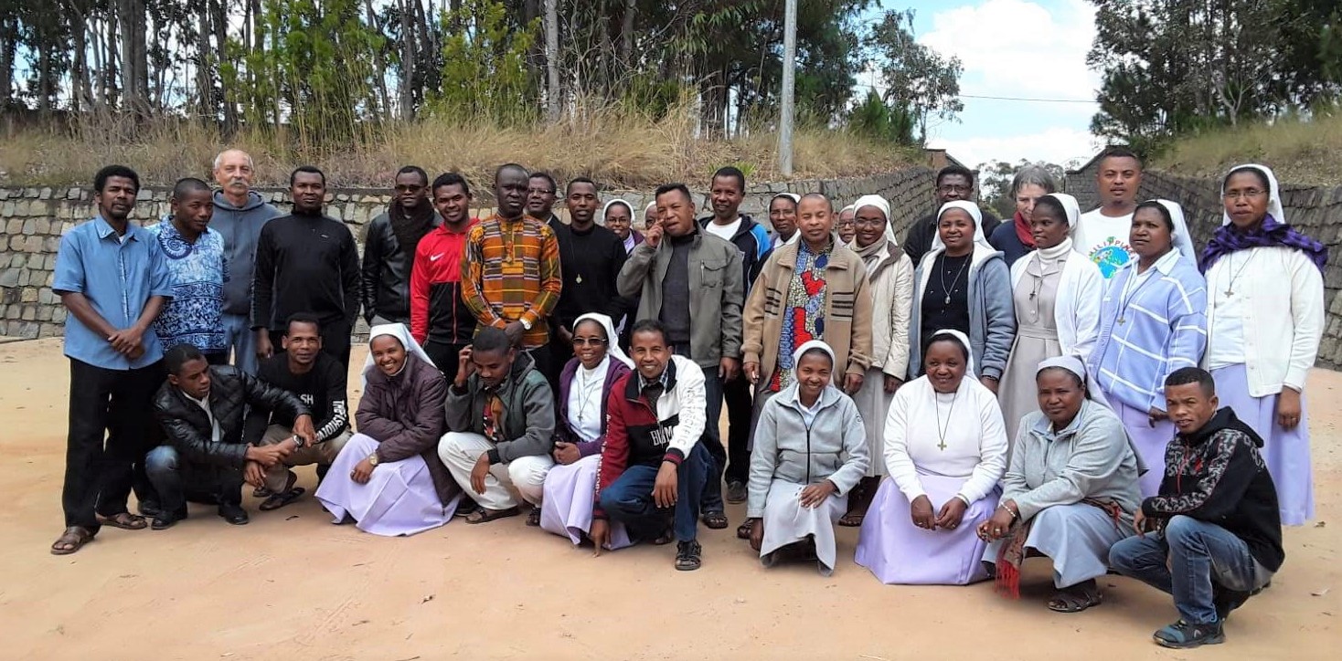 Session sur le sujet de l'économie et la vie religieuse dans la famille de l'Assomption